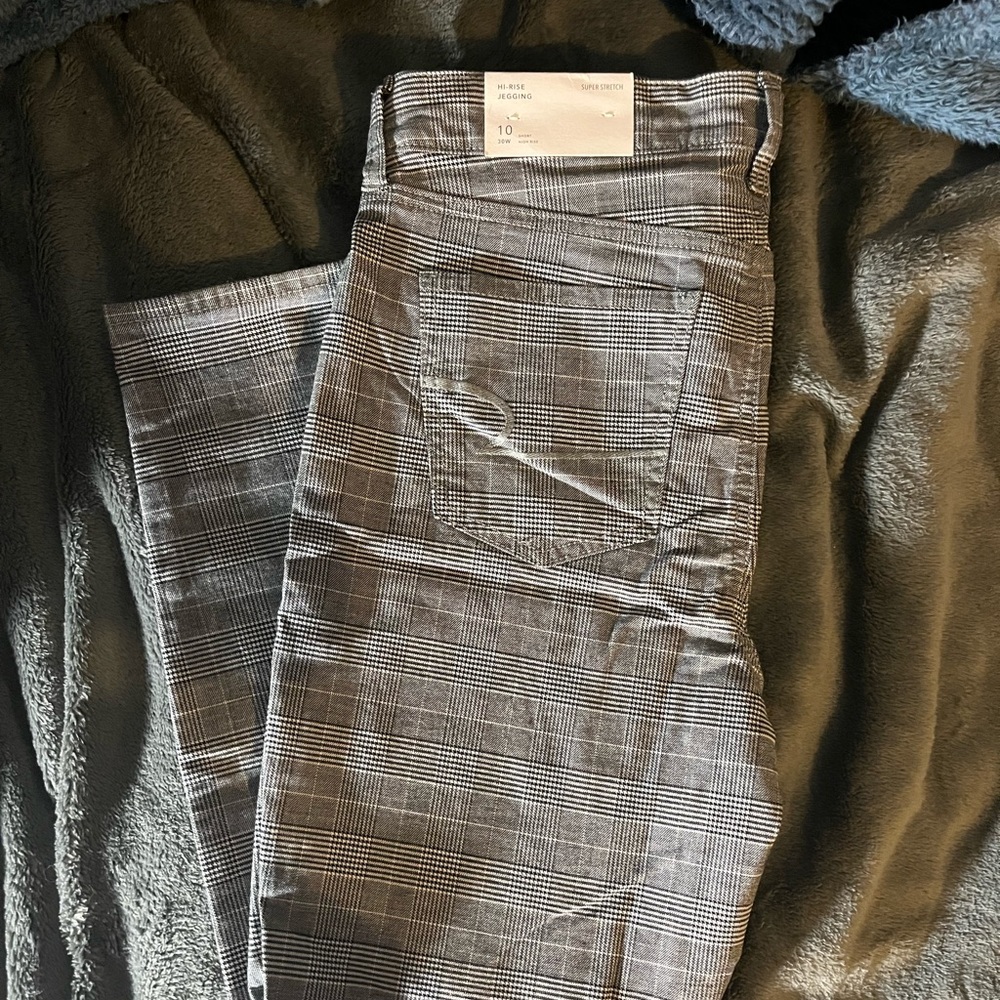 NWT American Eagle High Rise Plaid Jeggings